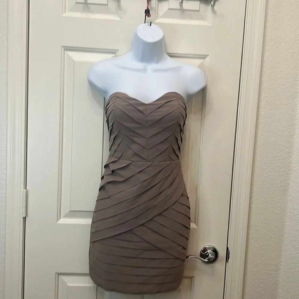 Ark & Co Sz Small Body Con Beige Mini Dress Strapless Lined Zipper Back Slimming